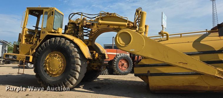 image for item EK5442 1983 Caterpillar 631D water wagon