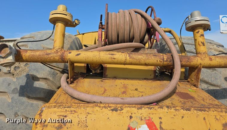 image for item EK5442 1983 Caterpillar 631D water wagon