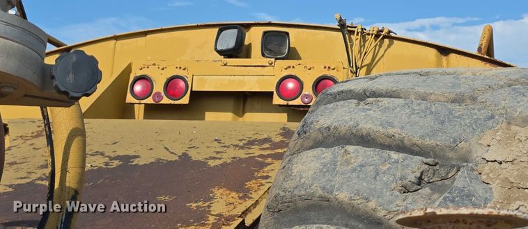 image for item EK5442 1983 Caterpillar 631D water wagon