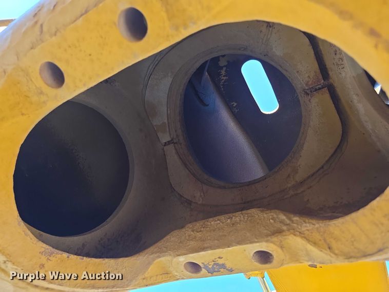 image for item EK5442 1983 Caterpillar 631D water wagon