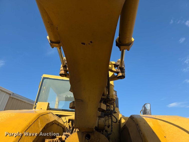 image for item EK5442 1983 Caterpillar 631D water wagon