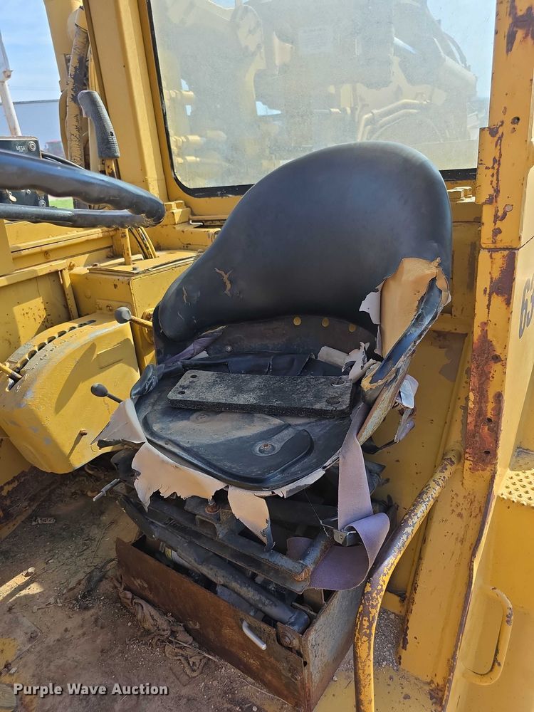 image for item EK5442 1983 Caterpillar 631D water wagon