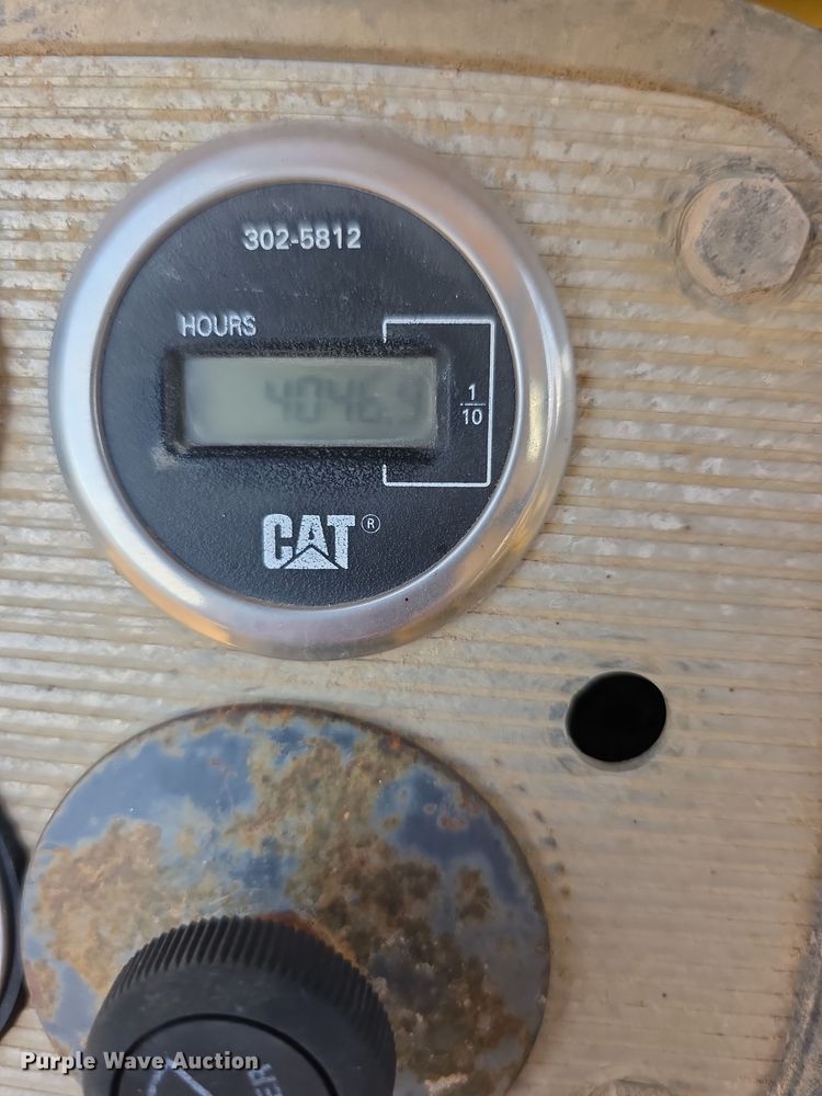 image for item EK5442 1983 Caterpillar 631D water wagon