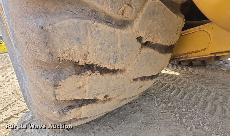 image for item EK5442 1983 Caterpillar 631D water wagon