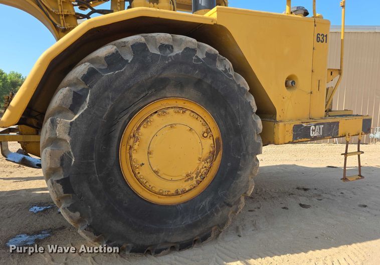 image for item EK5442 1983 Caterpillar 631D water wagon