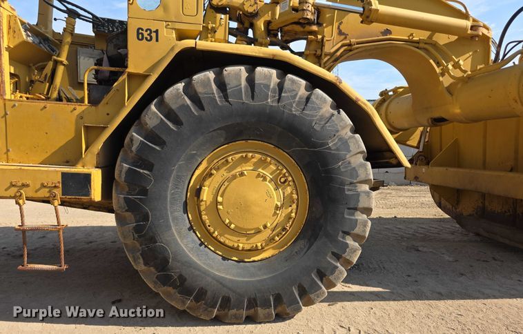 image for item EK5442 1983 Caterpillar 631D water wagon