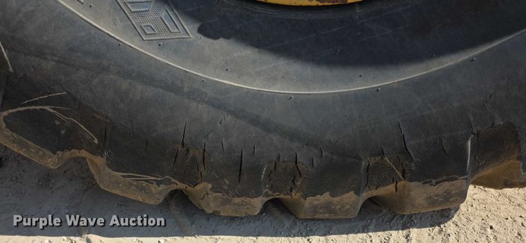 image for item EK5442 1983 Caterpillar 631D water wagon