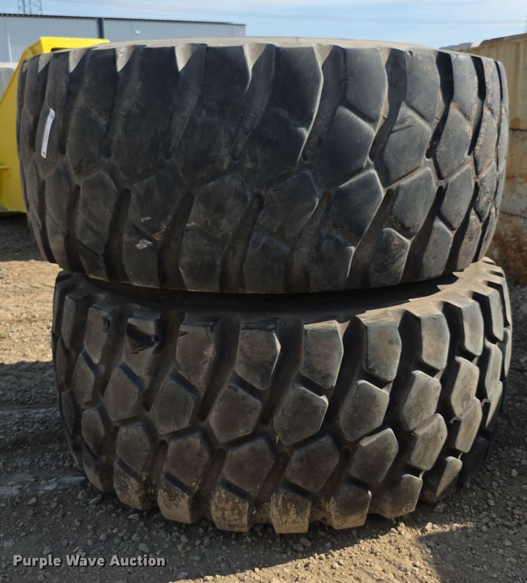 image for item EK5444 (2) 29.5R25 Continental tires and wheels