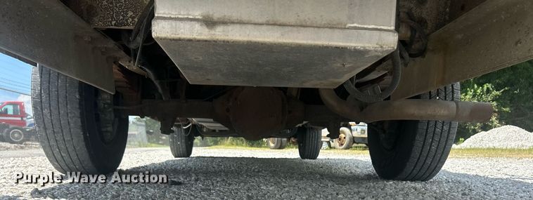 image for item EK8261 2009 Ford E350 Super Duty van with bucket lift