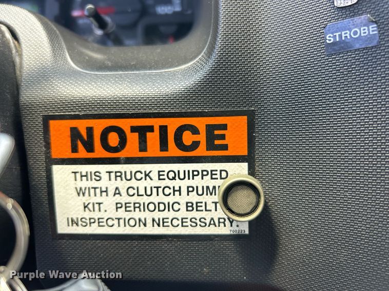 image for item EK8261 2009 Ford E350 Super Duty van with bucket lift