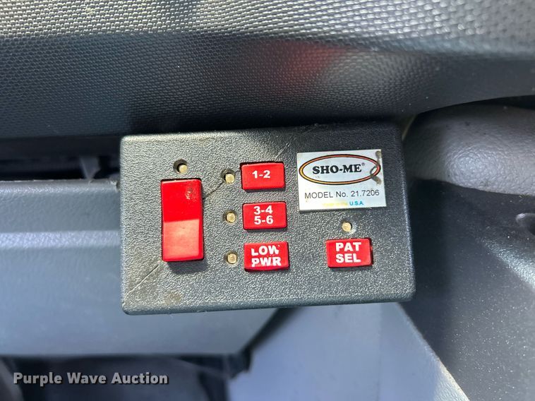 image for item EK8261 2009 Ford E350 Super Duty van with bucket lift