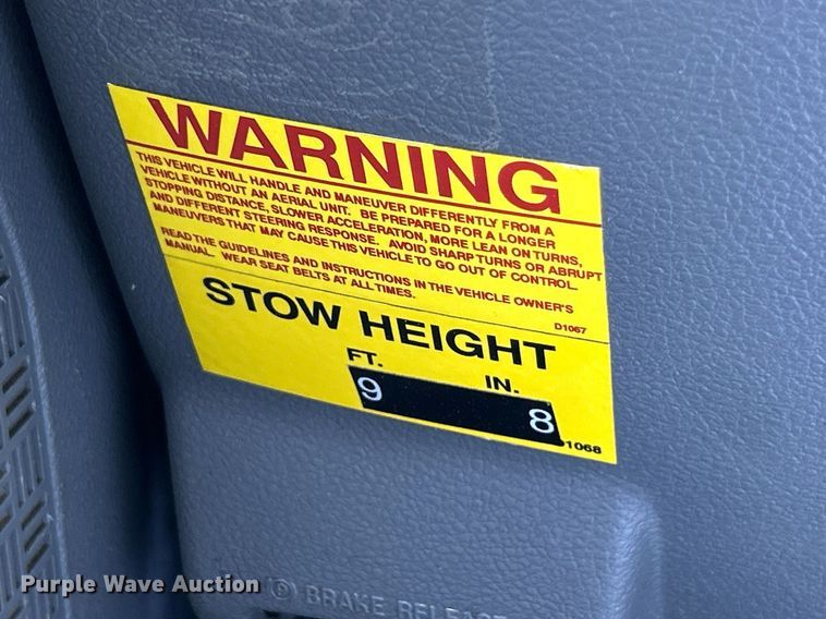 image for item EK8261 2009 Ford E350 Super Duty van with bucket lift