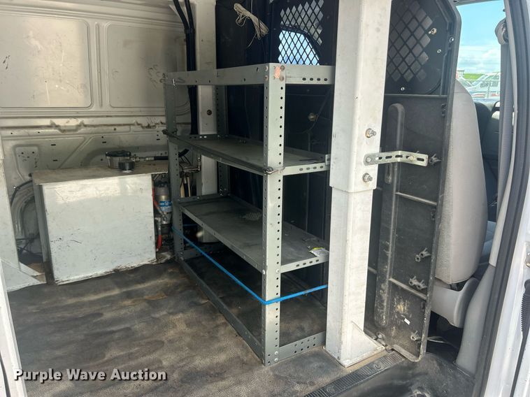 image for item EK8261 2009 Ford E350 Super Duty van with bucket lift