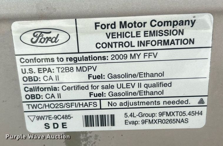 image for item EK8261 2009 Ford E350 Super Duty van with bucket lift