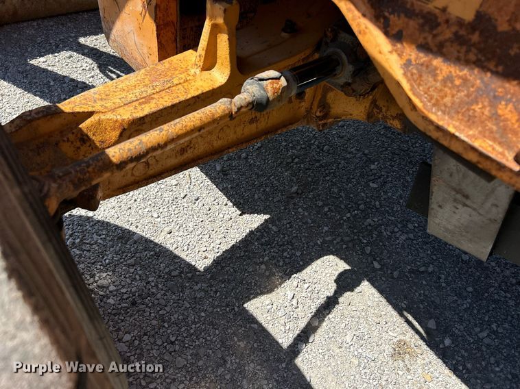 image for item EK8271 2005 Case 580 Super M Series 2 backhoe