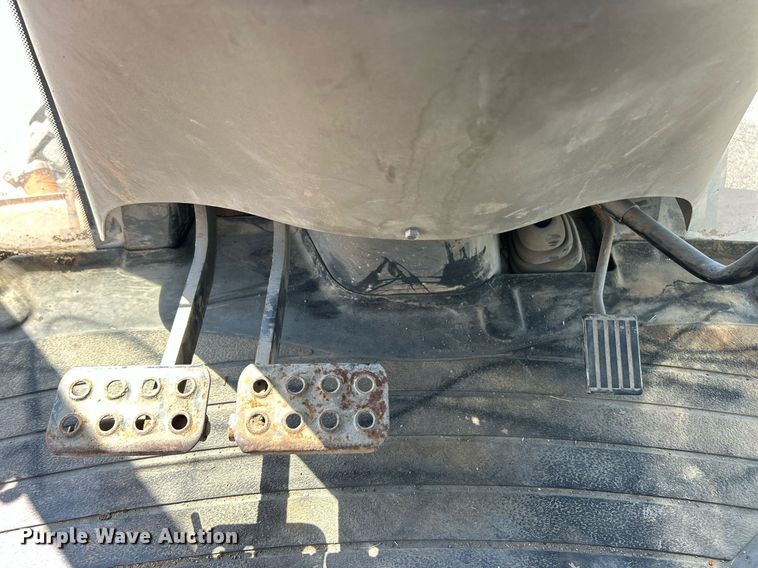 image for item EK8271 2005 Case 580 Super M Series 2 backhoe