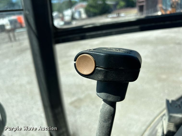 image for item EK8271 2005 Case 580 Super M Series 2 backhoe