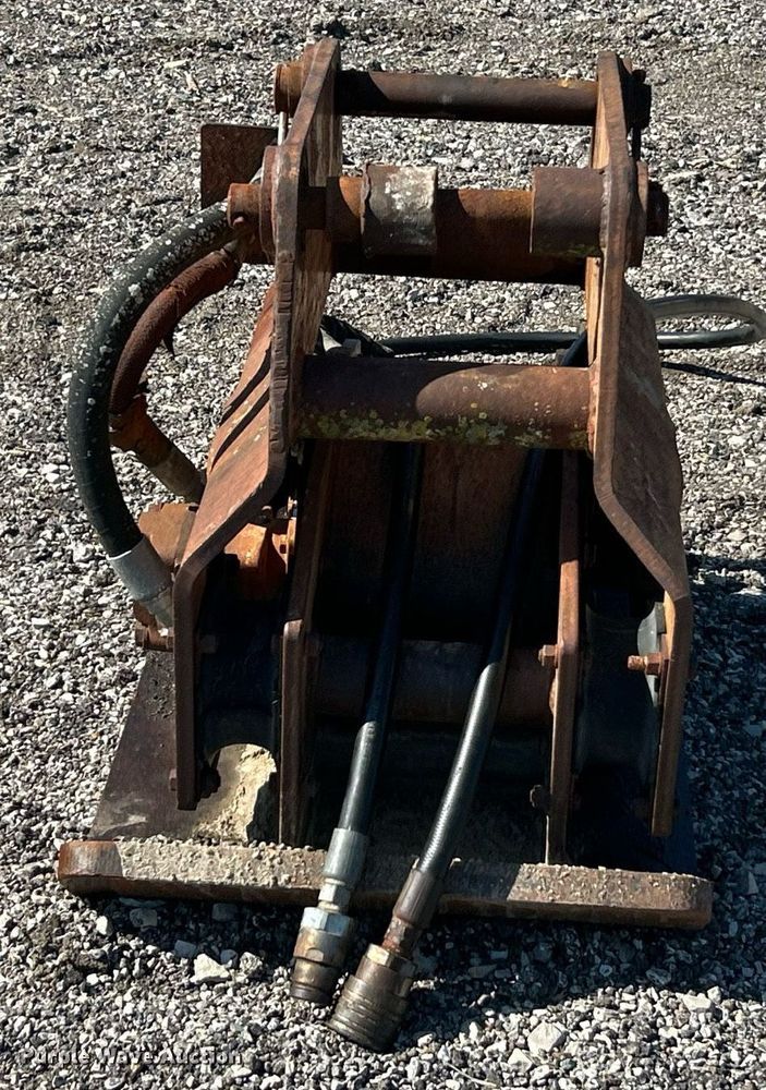 image for item EK8273 Indecision THC-65 plate compactor