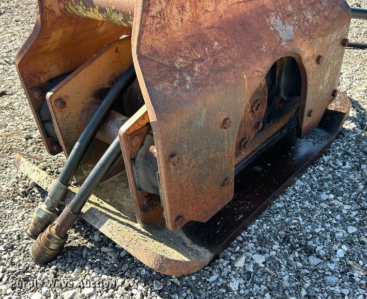 image for item EK8273 Indecision THC-65 plate compactor