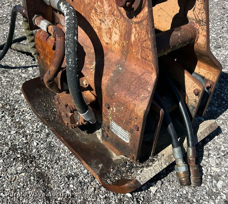 image for item EK8273 Indecision THC-65 plate compactor