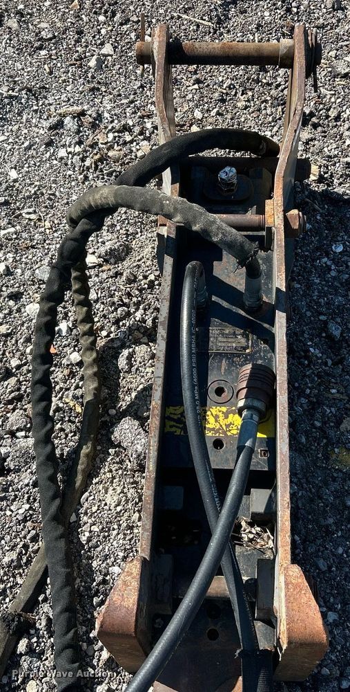 image for item EK8274 Case CH1000 breaker