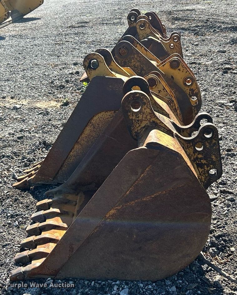 image for item EK8275 (3) backhoe buckets