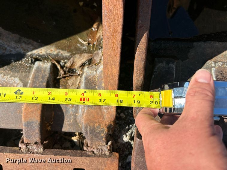 image for item EK8276 (3) backhoe buckets