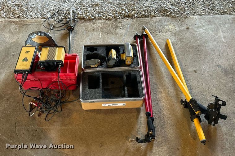 image for item EK8285 TopCon GPS