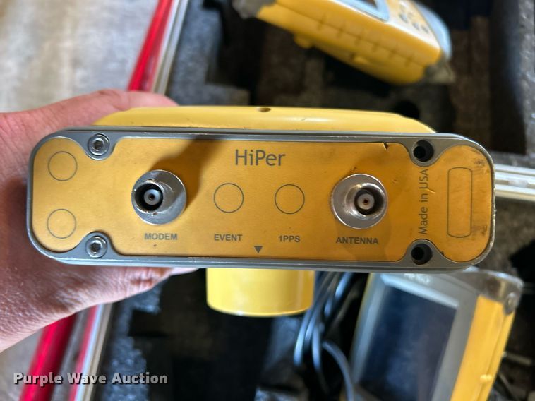 image for item EK8285 TopCon GPS