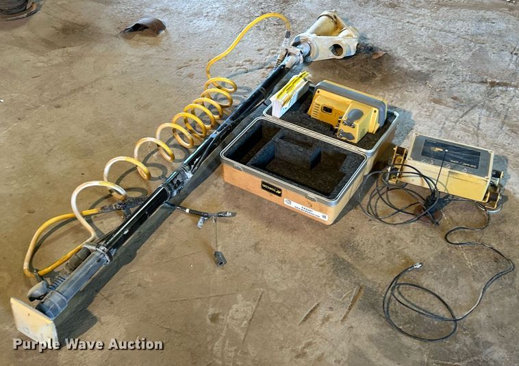 image for item EK8287 TopCon System 5 3D machine control