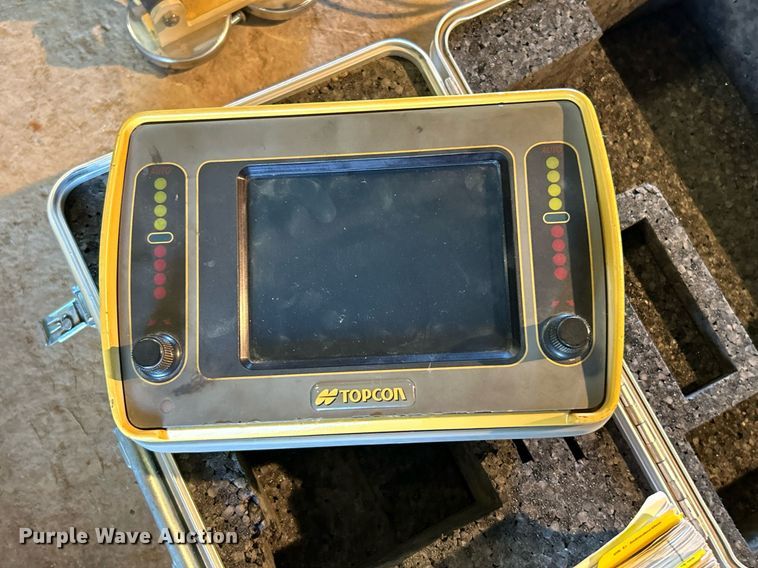 image for item EK8287 TopCon System 5 3D machine control