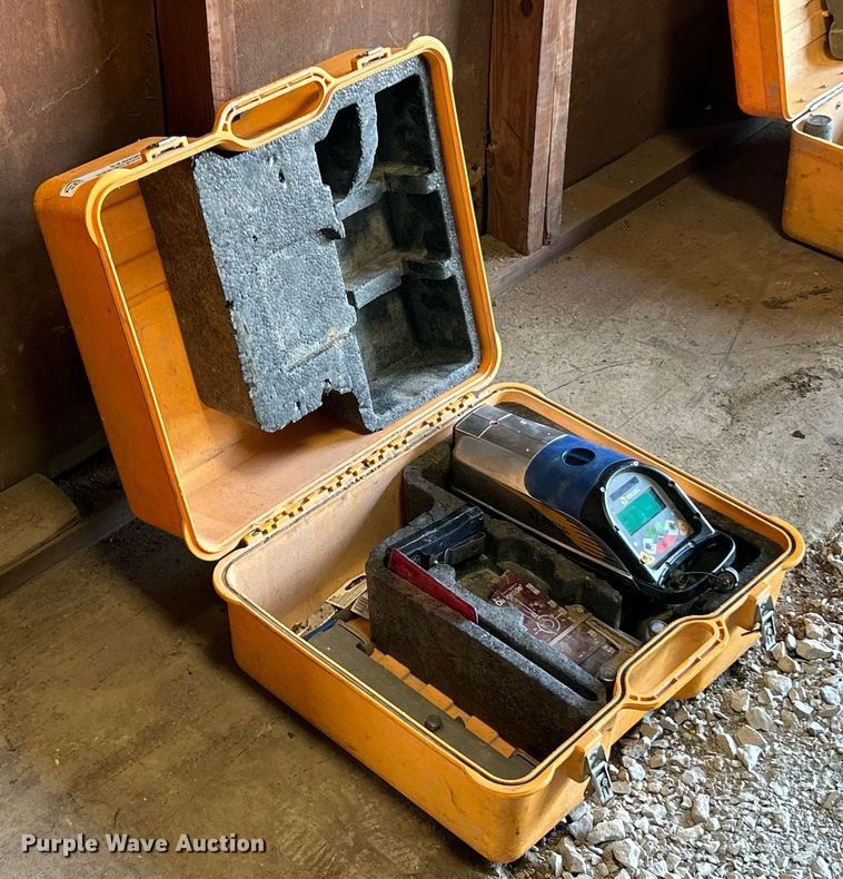 image for item EK8290 Spectra Precision Dialgrade pipe laser