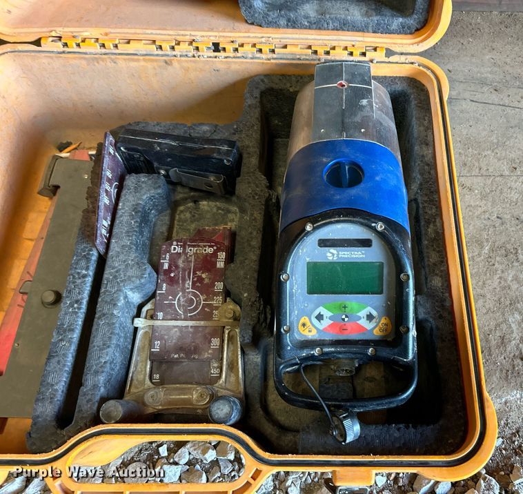 image for item EK8290 Spectra Precision Dialgrade pipe laser