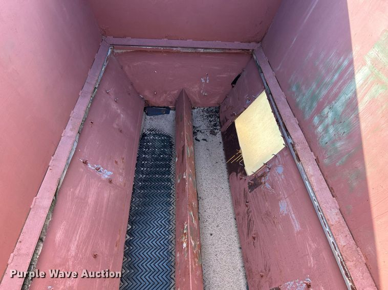 image for item EK8311 Turfco Mete-R-Matic 3 top dresser spreader