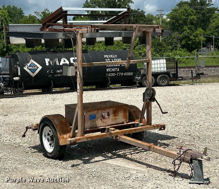 image for item EK8317 Wanco arrow board trailer