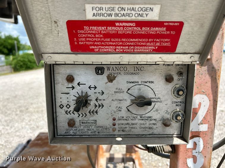 image for item EK8317 Wanco arrow board trailer