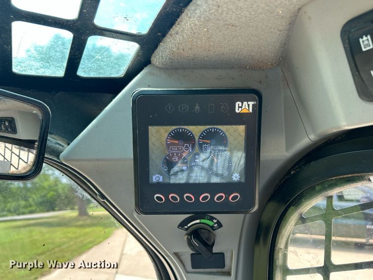 image for item EK8319 2020 Caterpillar 236D3 skid steer loader