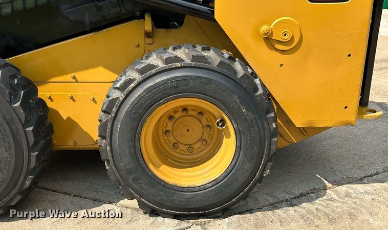 image for item EK8319 2020 Caterpillar 236D3 skid steer loader