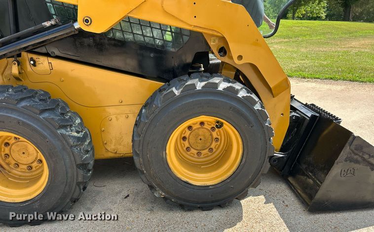 image for item EK8319 2020 Caterpillar 236D3 skid steer loader