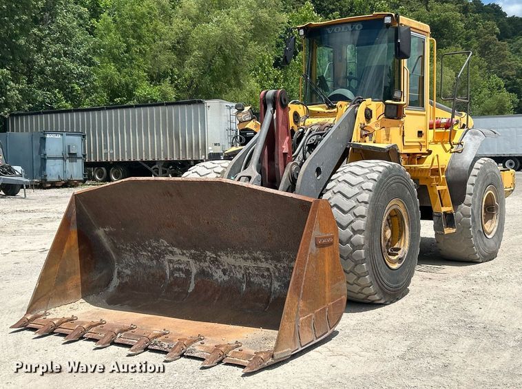 image for item EK8321 2006 Volvo L110E wheel loader