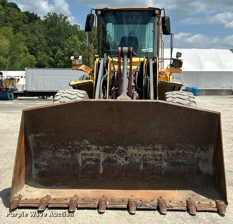 image for item EK8321 2006 Volvo L110E wheel loader