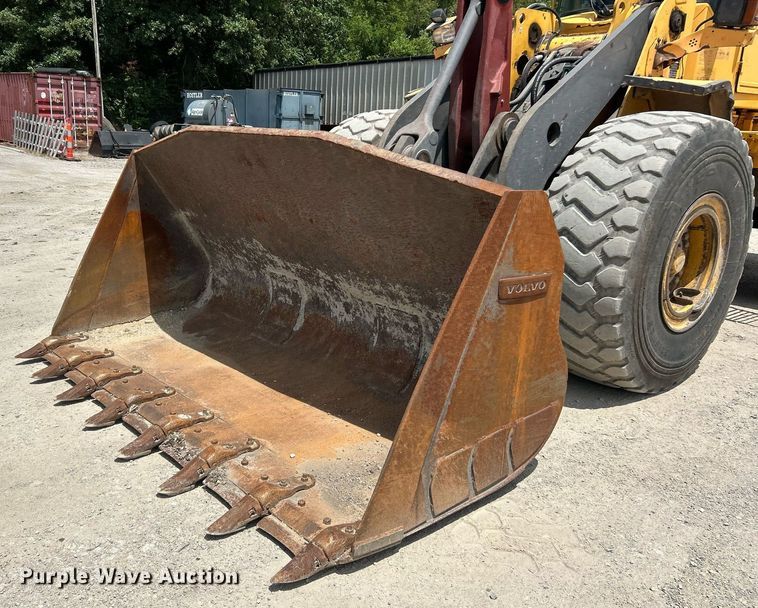 image for item EK8321 2006 Volvo L110E wheel loader