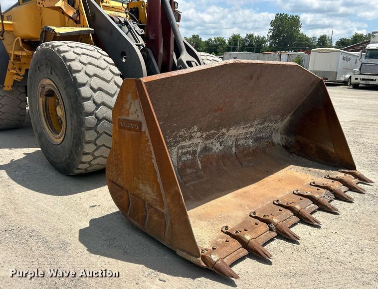 image for item EK8321 2006 Volvo L110E wheel loader