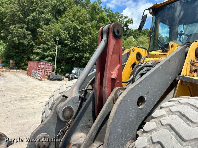 image for item EK8321 2006 Volvo L110E wheel loader