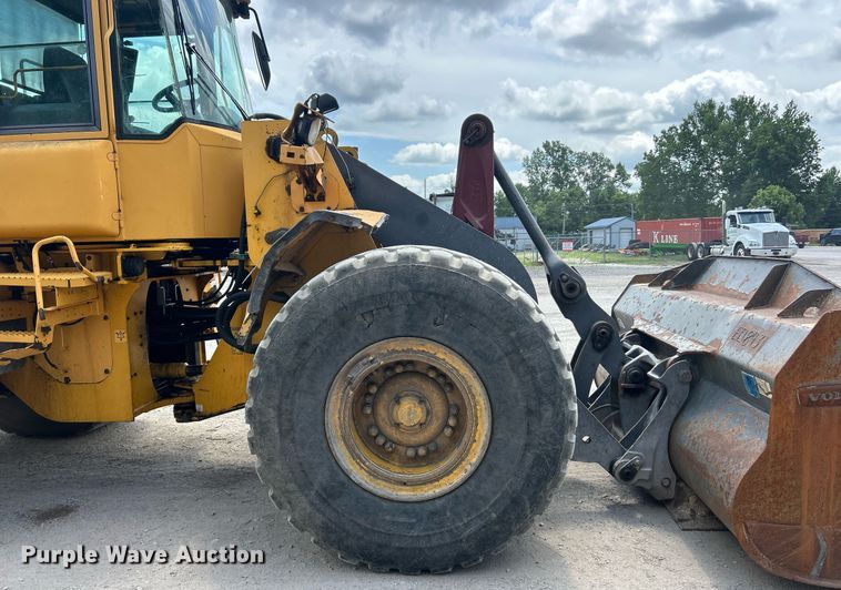 image for item EK8321 2006 Volvo L110E wheel loader