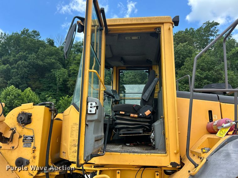 image for item EK8321 2006 Volvo L110E wheel loader