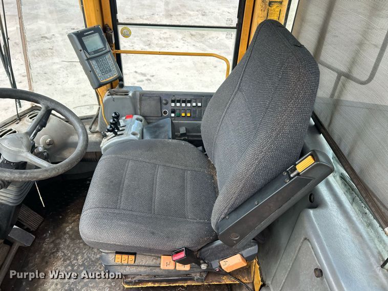 image for item EK8321 2006 Volvo L110E wheel loader