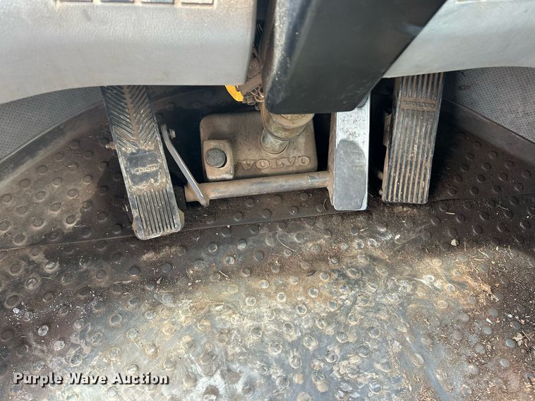 image for item EK8321 2006 Volvo L110E wheel loader