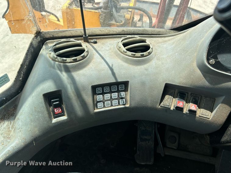 image for item EK8321 2006 Volvo L110E wheel loader