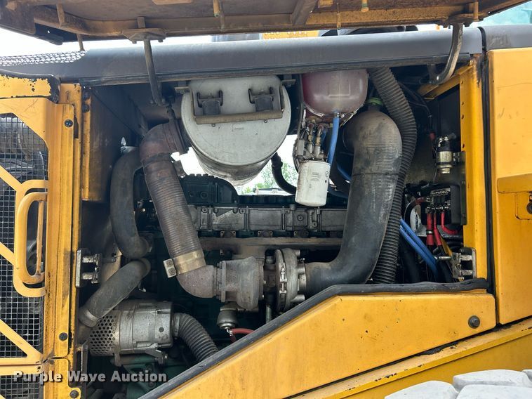 image for item EK8321 2006 Volvo L110E wheel loader